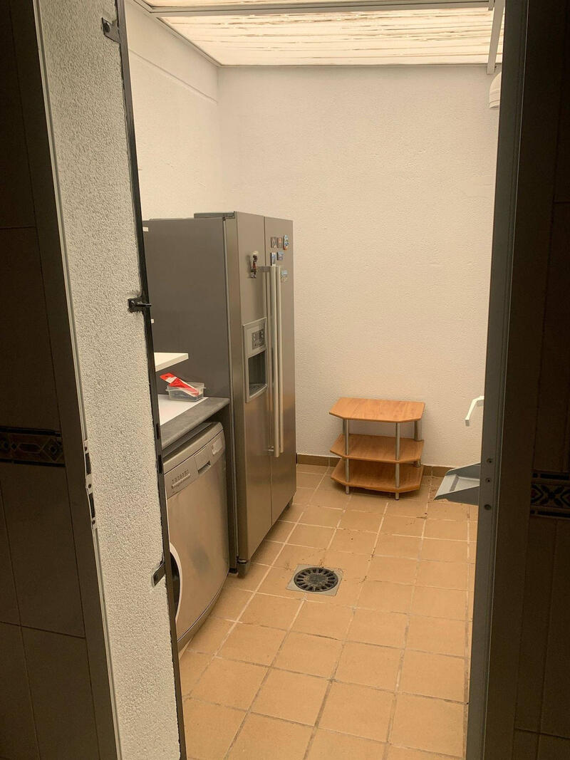 2 Schlafzimmer Duplex zu verkaufen