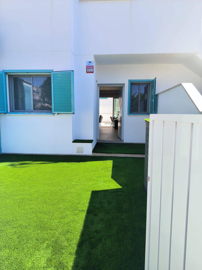 Villa til salg i Pilar de la Horadada, Alicante