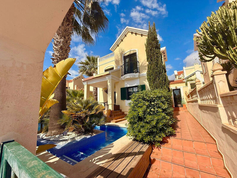 Villa à vendre dans Orihuela Costa, Alicante
