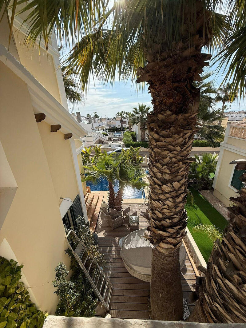 3 Cuarto Villa en venta