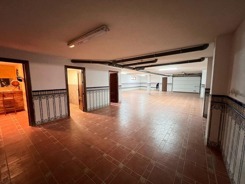 3 slaapkamer Gezinswoning Te koop