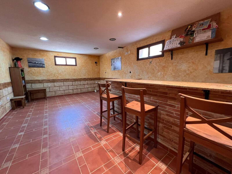 3 slaapkamer Gezinswoning Te koop