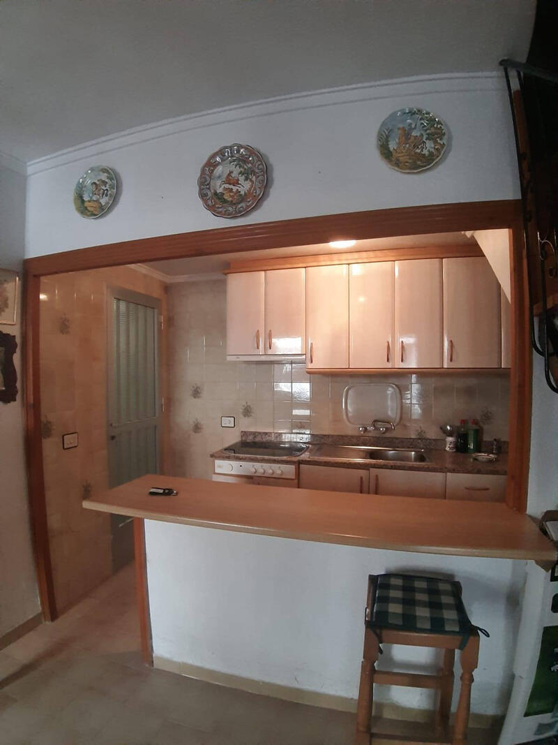 2 slaapkamer Gezinswoning Te koop