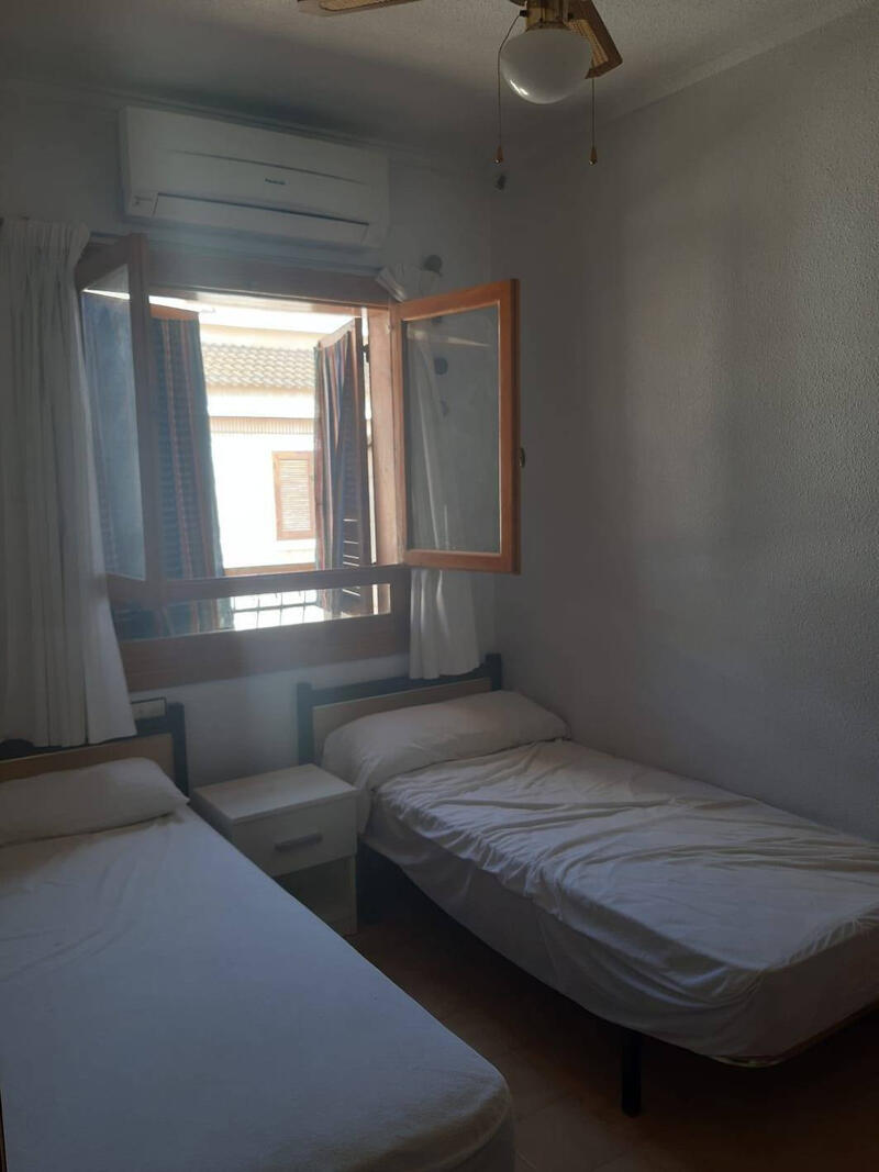 2 slaapkamer Gezinswoning Te koop
