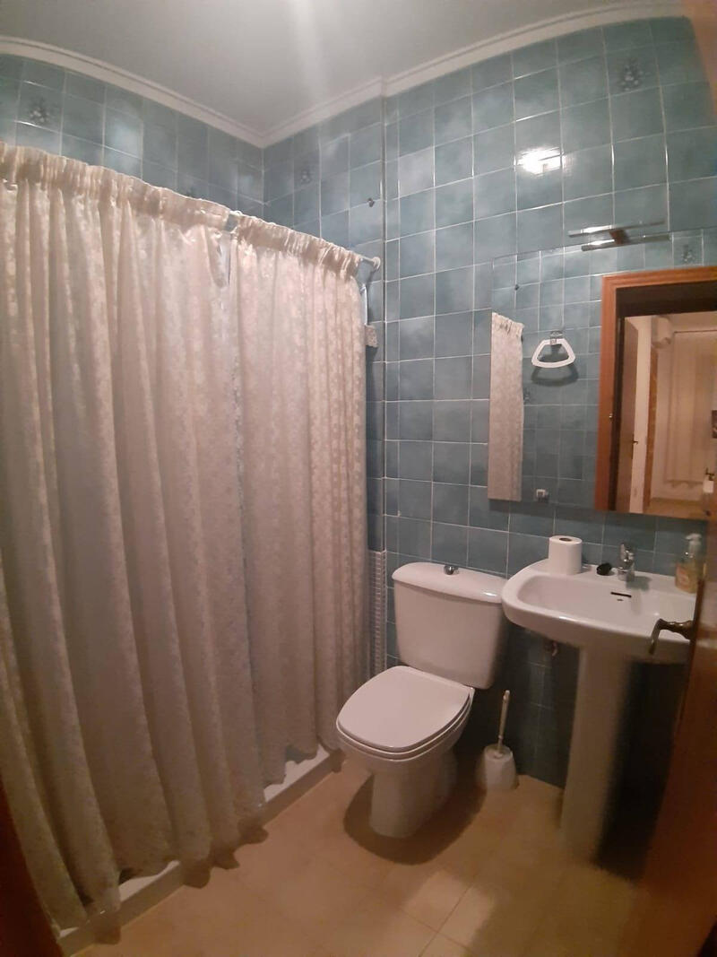 2 slaapkamer Gezinswoning Te koop