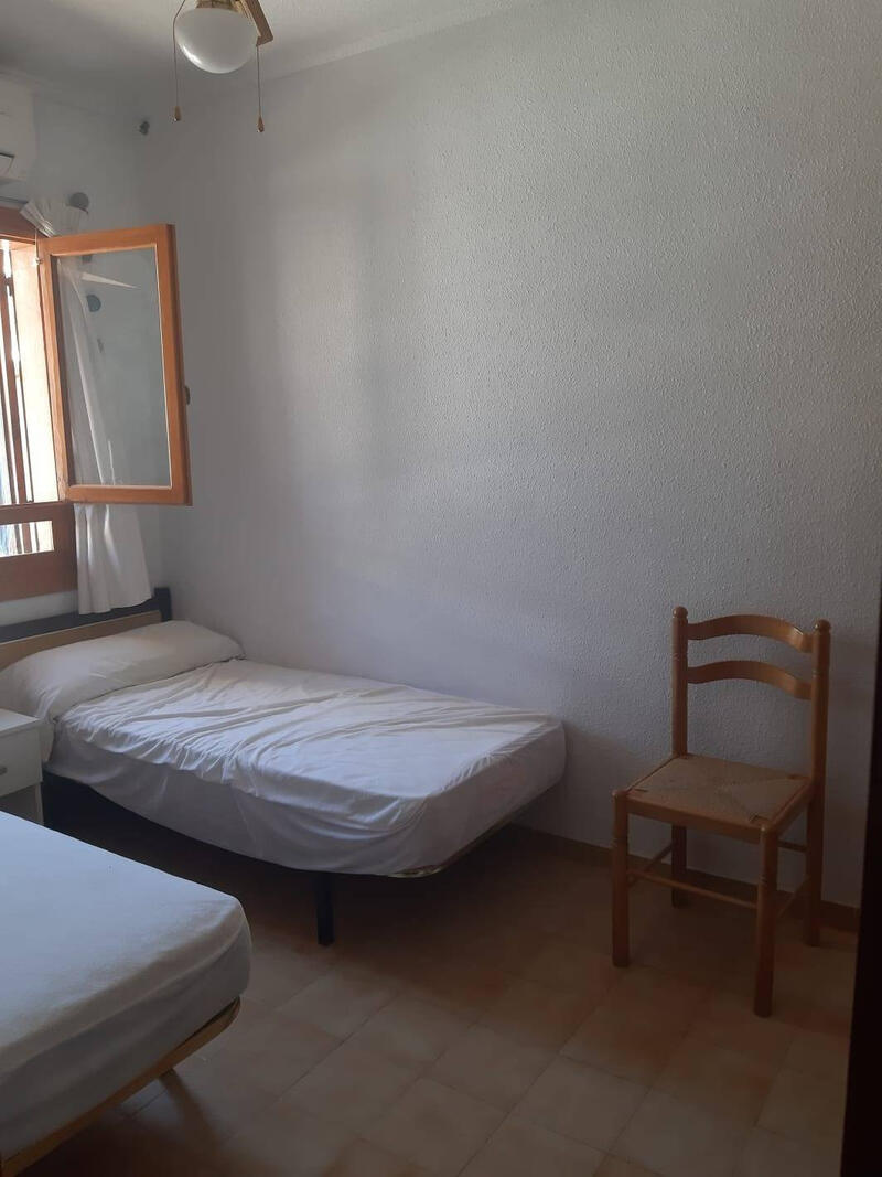 2 slaapkamer Gezinswoning Te koop
