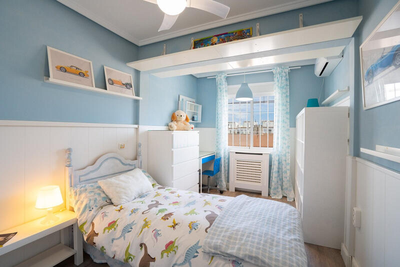 3 slaapkamer Gezinswoning Te koop