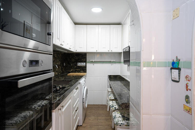 3 slaapkamer Gezinswoning Te koop