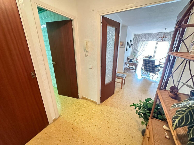 4 спальная комната квартира продается