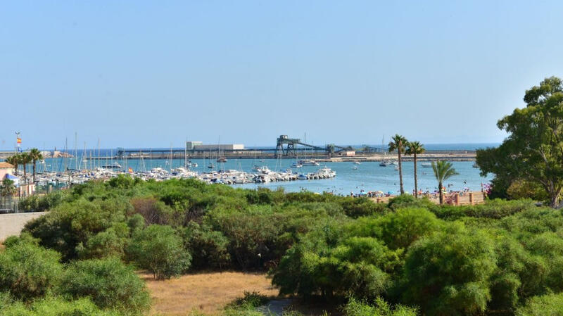 квартира продается в Torrevieja, Alicante