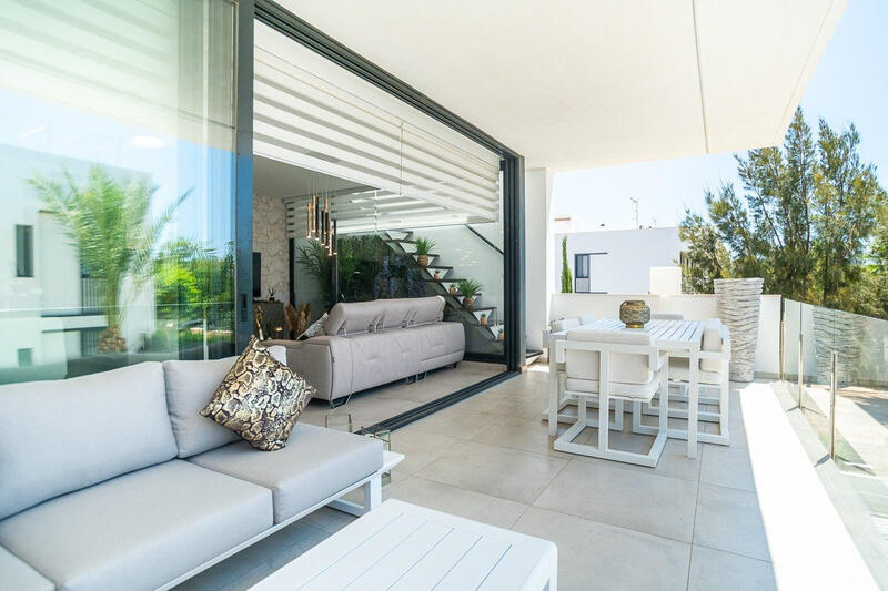 3 bedroom Apartment for sale