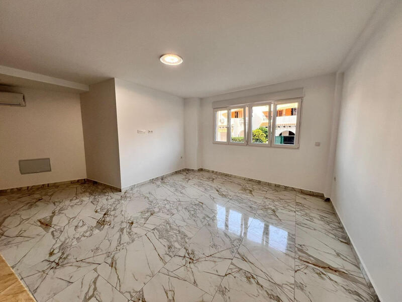 Apartment for sale in Torrevieja, Alicante
