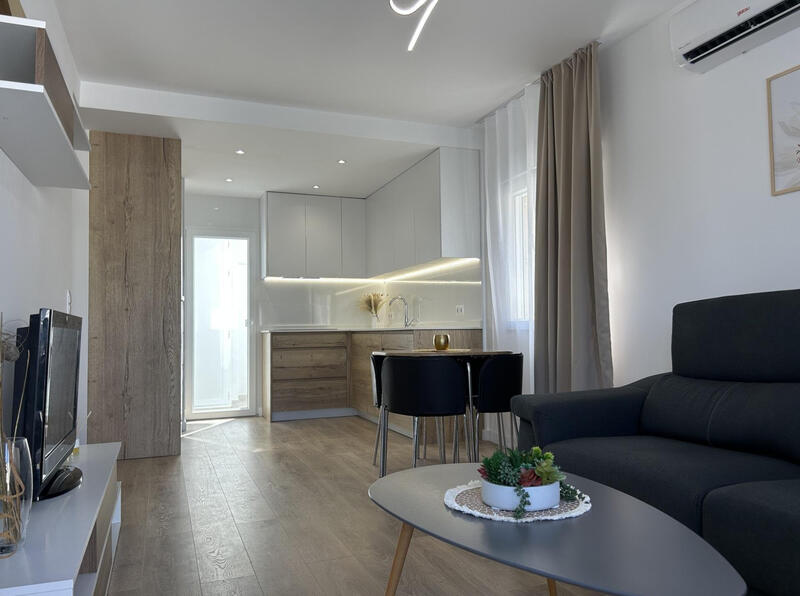 вилла продается в Torrevieja, Alicante
