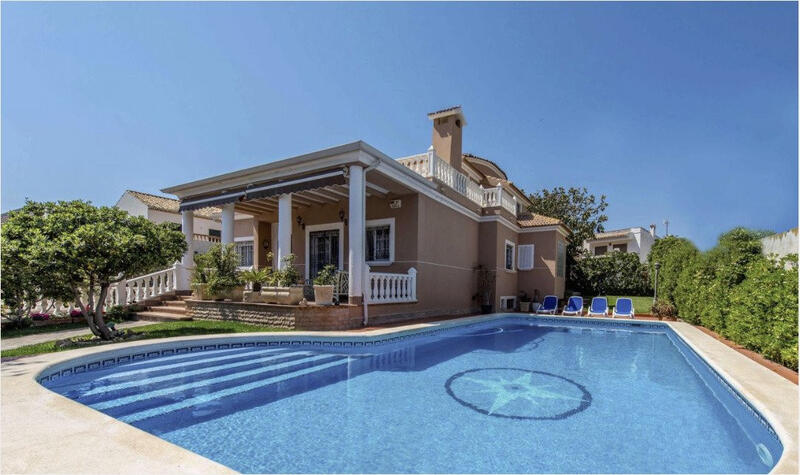 вилла продается в La Mata, Alicante