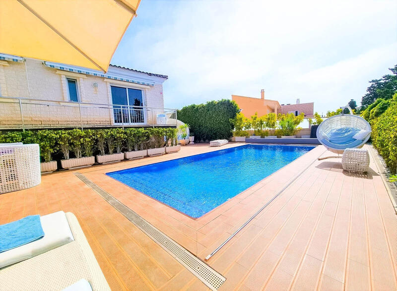 Villa à vendre dans Torrevieja, Alicante