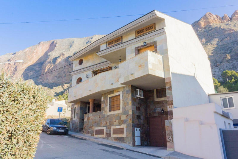 5 slaapkamer Villa Te koop