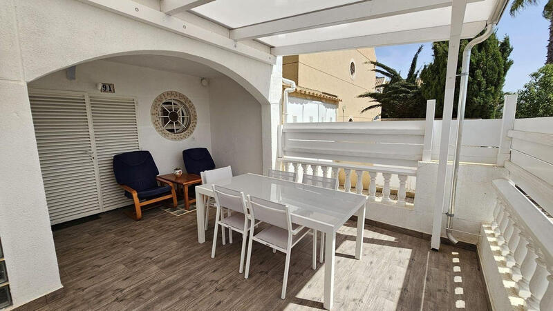Radhus till salu i Torrevieja, Alicante