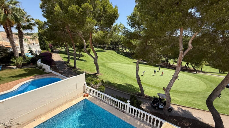 Villa til salg i Orihuela, Alicante