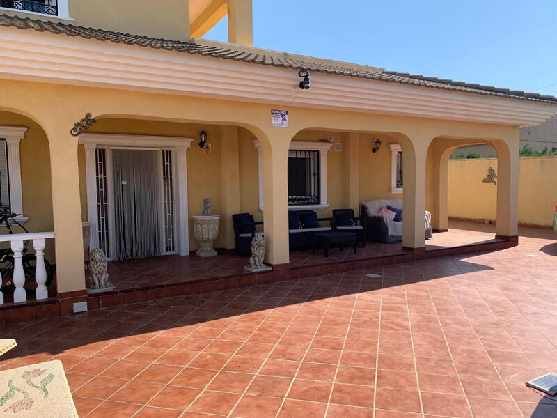 6 Schlafzimmer Villa zu verkaufen