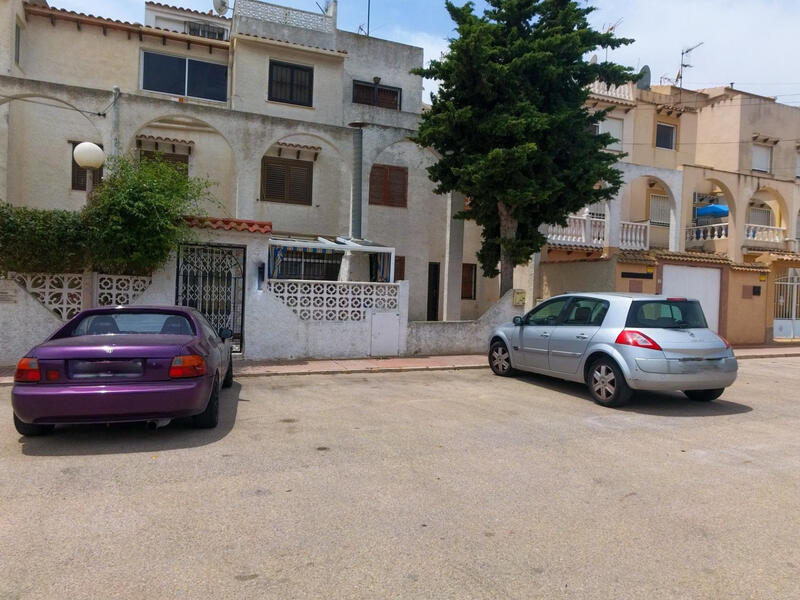 Villa Te koop in Torrevieja, Alicante
