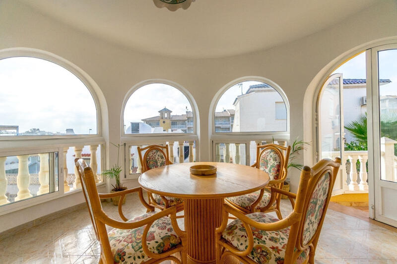 4 bedroom Villa for sale