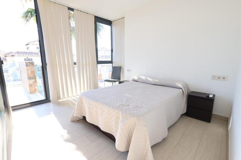 2 Schlafzimmer Stadthaus zu verkaufen