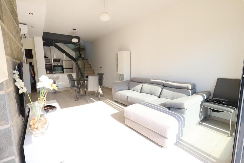2 Schlafzimmer Stadthaus zu verkaufen