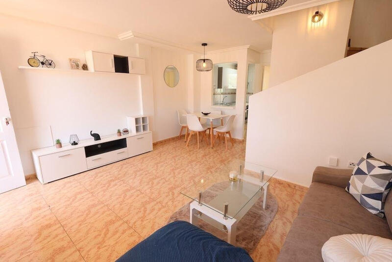 3 sovrum Duplex till salu