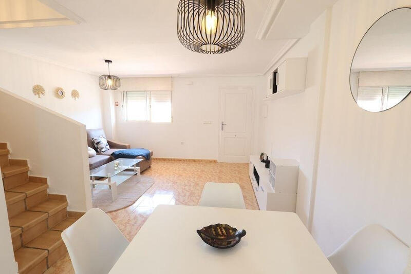 3 sovrum Duplex till salu