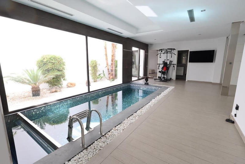 5 slaapkamer Villa Te koop