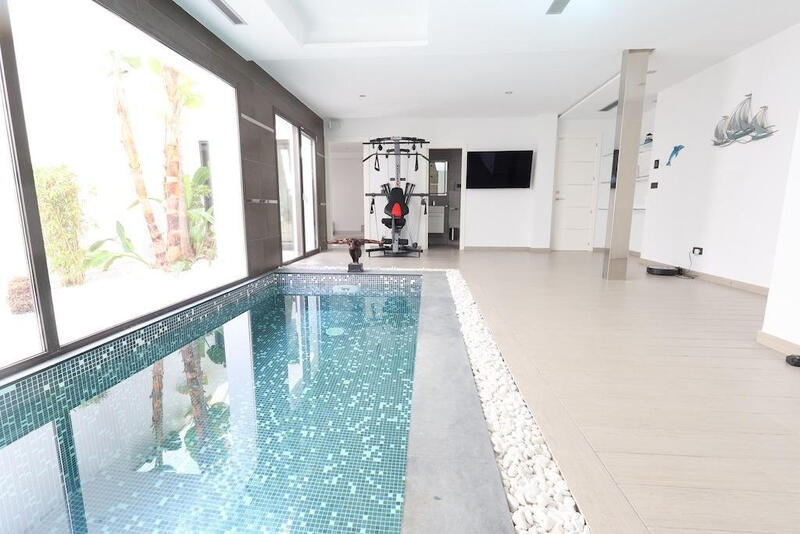 5 slaapkamer Villa Te koop
