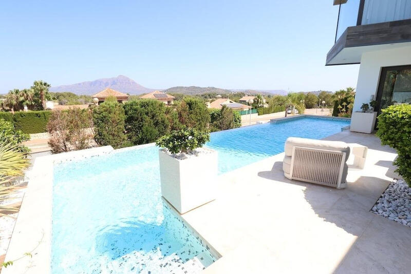 5 slaapkamer Villa Te koop
