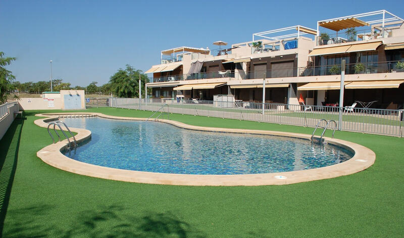 Villa Te koop in Pilar de la Horadada, Alicante