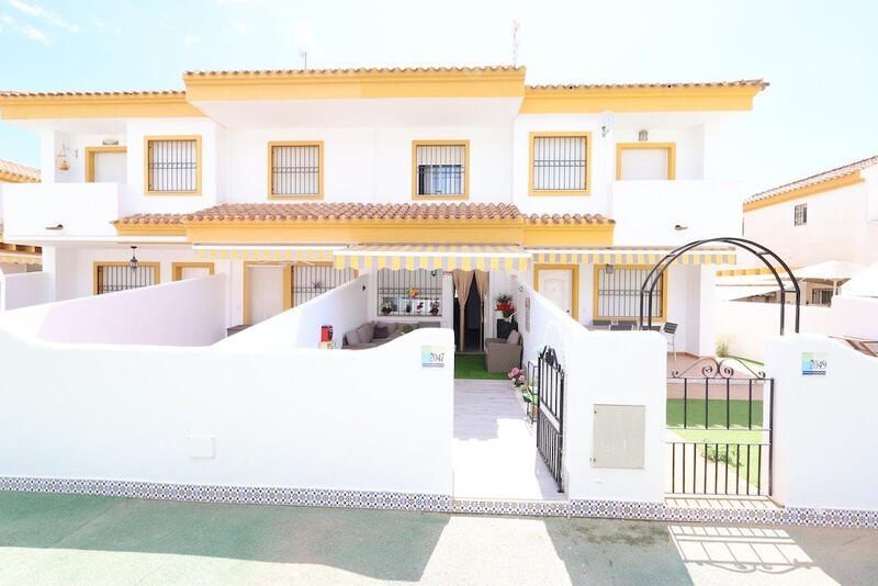 Stadthaus zu verkaufen in Torre de la Horadada, Alicante