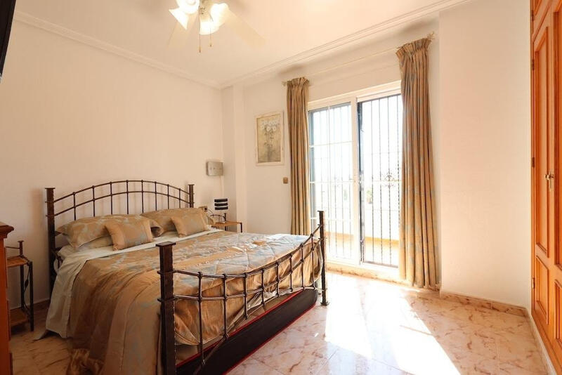 2 Schlafzimmer Villa zu verkaufen