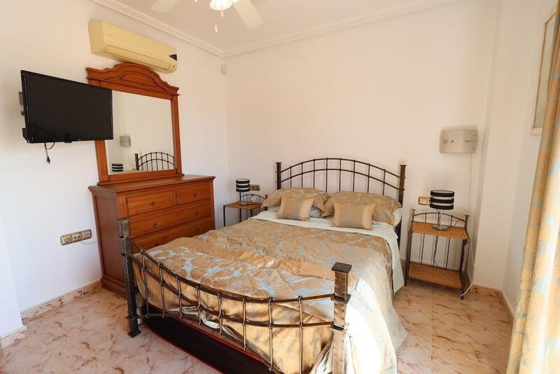 2 Schlafzimmer Villa zu verkaufen