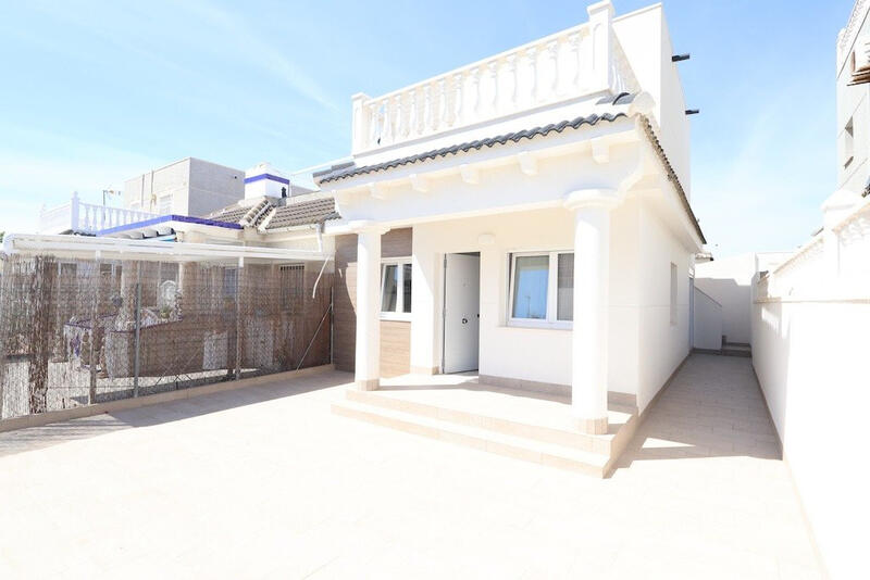 Villa for sale in Torrevieja, Alicante