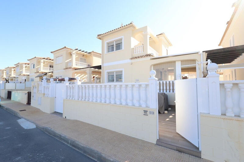 4 slaapkamer Villa Te koop