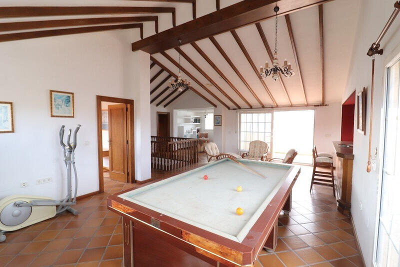 4 slaapkamer Villa Te koop
