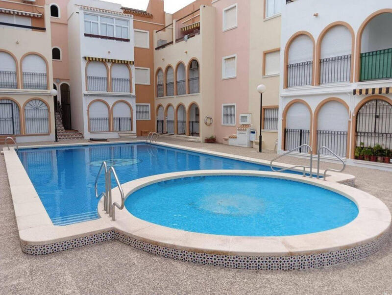 Lägenhet till salu i Torrevieja, Alicante
