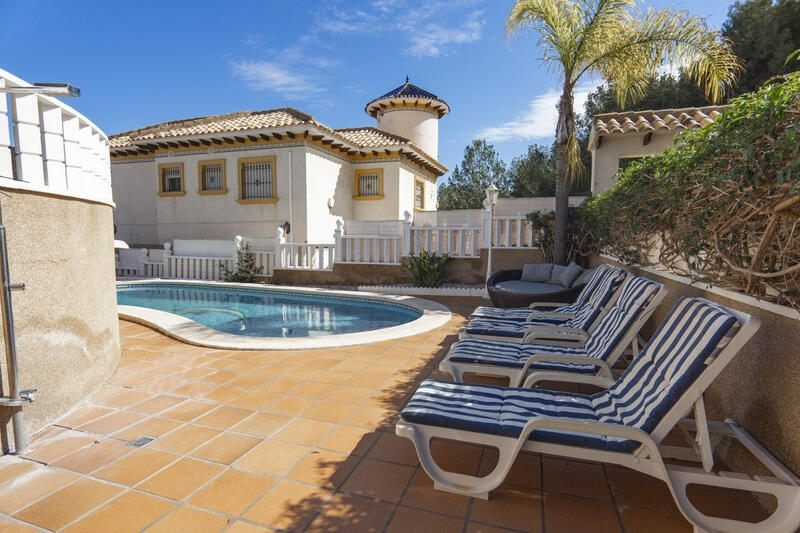 4 slaapkamer Villa Te koop