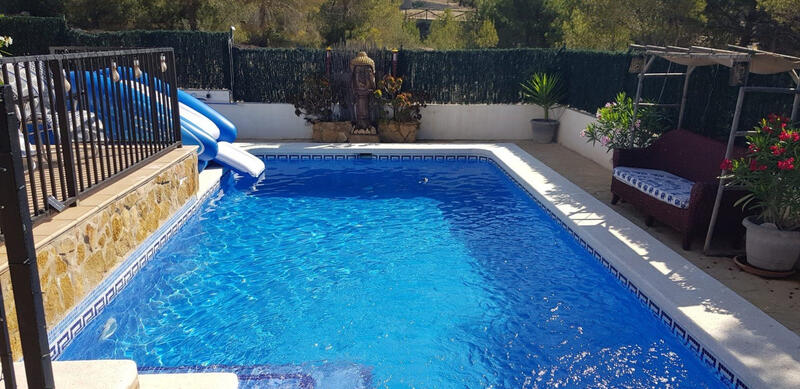 3 Cuarto Villa en venta
