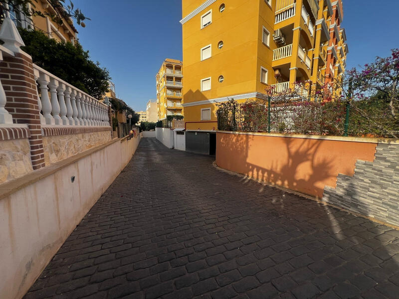 Land til salgs i Torrevieja, Alicante