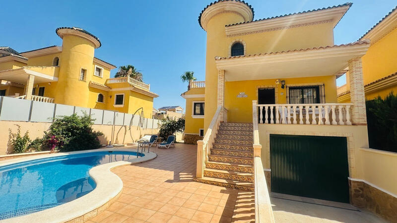 3 bedroom Villa for sale