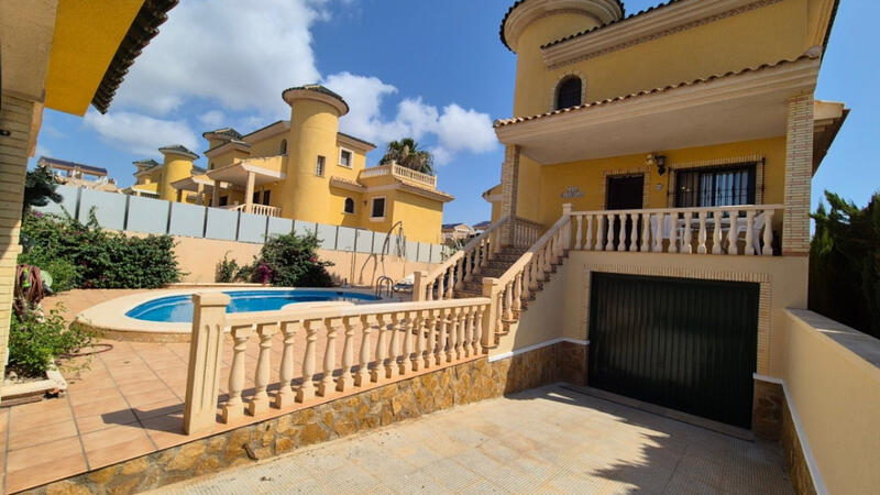 3 slaapkamer Villa Te koop