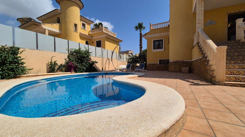 3 slaapkamer Villa Te koop
