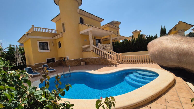 3 slaapkamer Villa Te koop