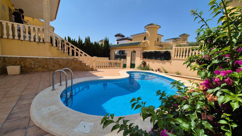 3 slaapkamer Villa Te koop