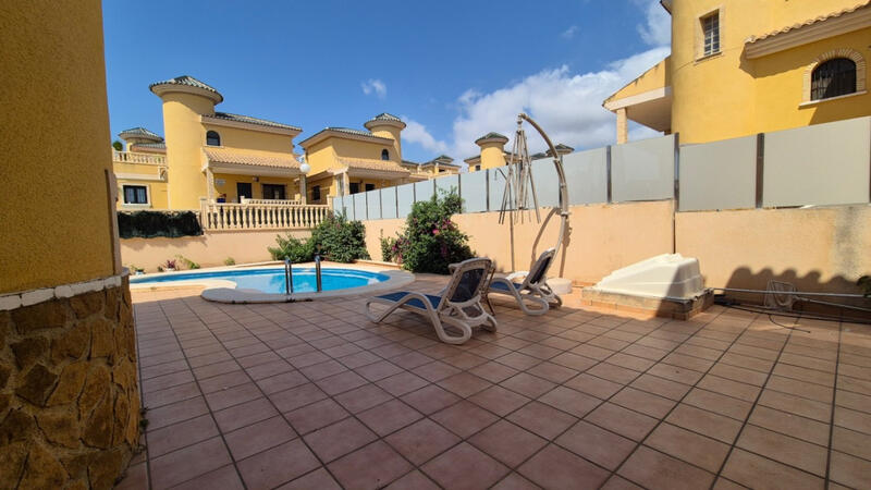3 slaapkamer Villa Te koop