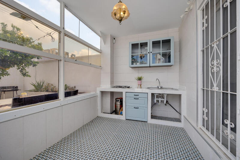 2 slaapkamer Gezinswoning Te koop
